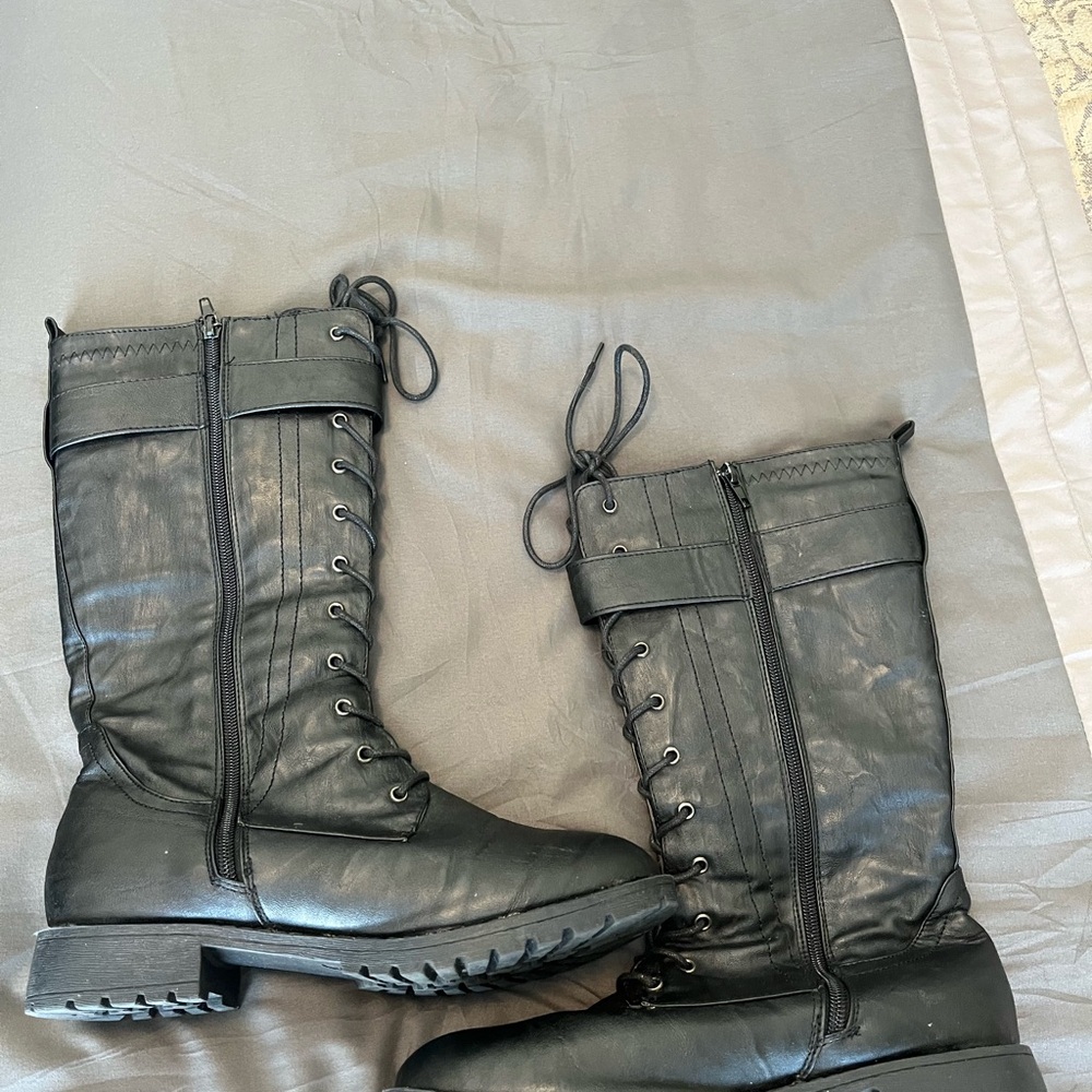 Black CA Collection for Carrini Faux Leather Mid-Calf combat style boot. Sz 7.5